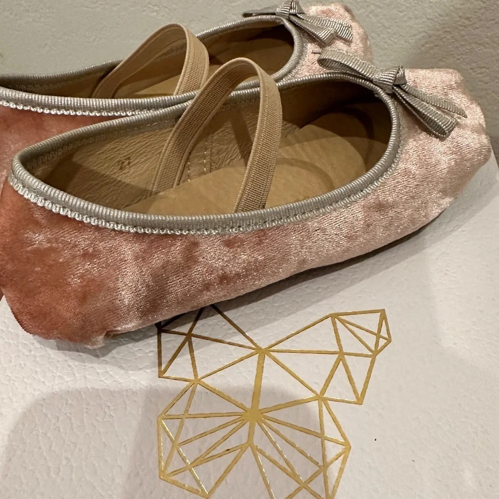 Girls Pink Velvet Ballet Flats with Bow